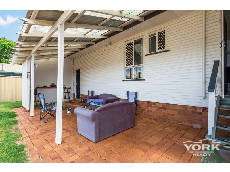 3 Janet Court, Wilsonton QLD 4350