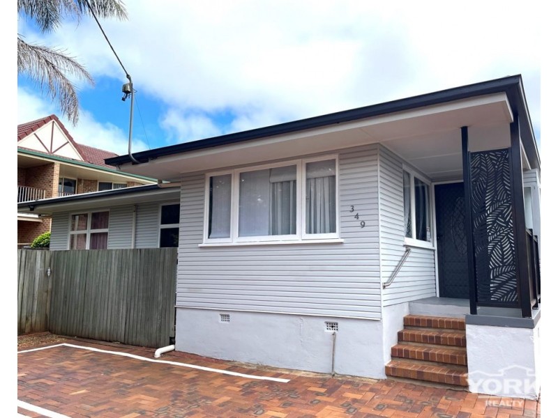 1/349 West Street, Harristown QLD 4350