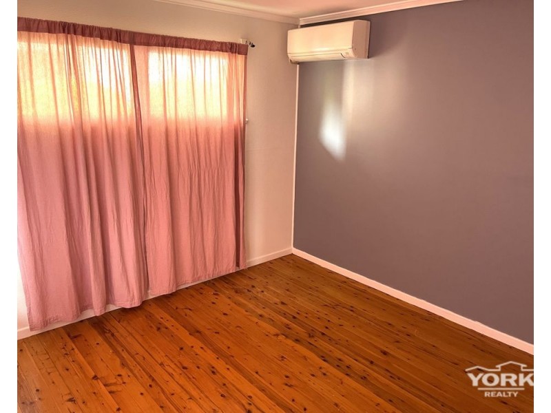 1/349 West Street, Harristown QLD 4350