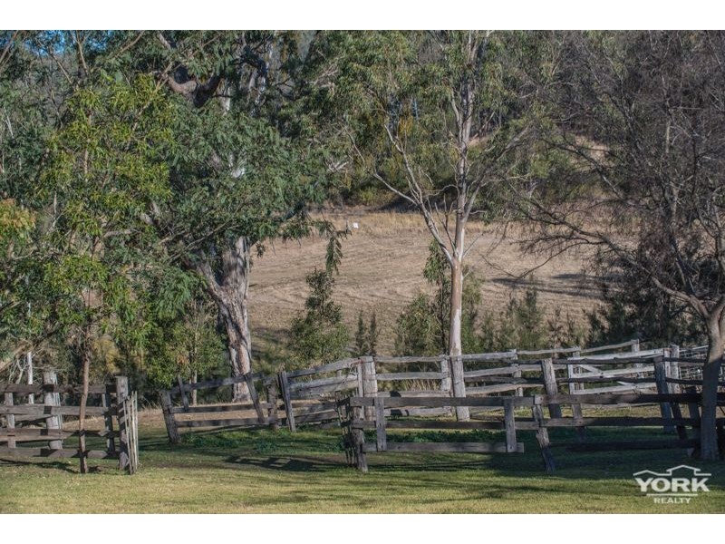 400 Upper Flagstone Creek Road, Upper Flagstone QLD 4344