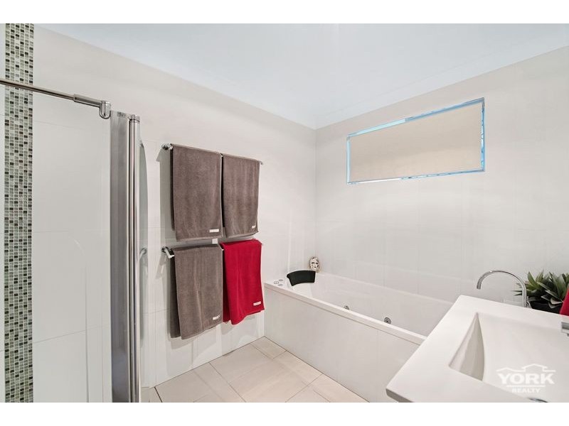 400 Upper Flagstone Creek Road, Upper Flagstone QLD 4344