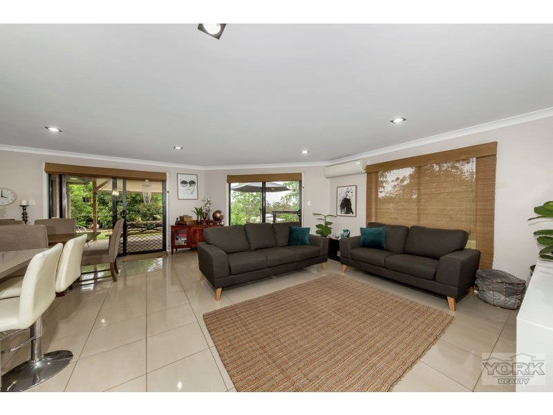 274 Stevens Road, Murphys Creek QLD 4352