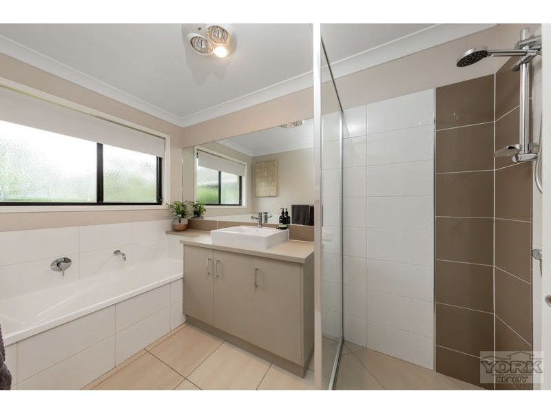 274 Stevens Road, Murphys Creek QLD 4352