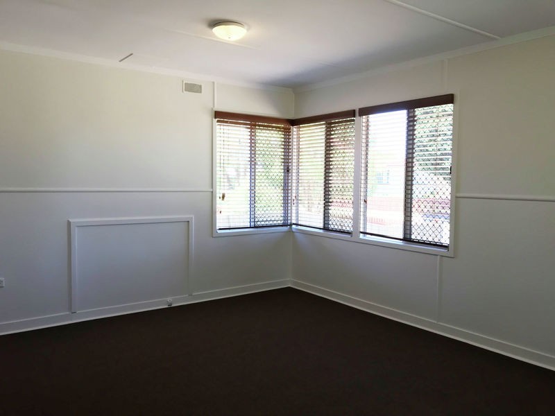 11 Martin Place, Harristown QLD 4350