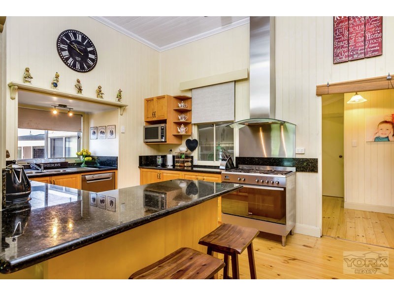 31 Healy Street, South Toowoomba QLD 4350
