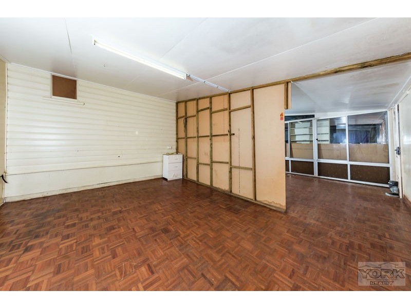 33 Eiser Street, Harristown QLD 4350