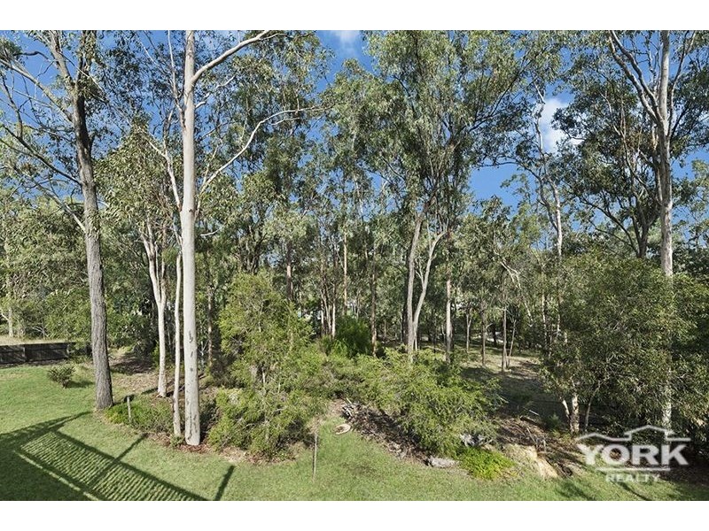 39 Parkridge Drive, Withcott QLD 4352
