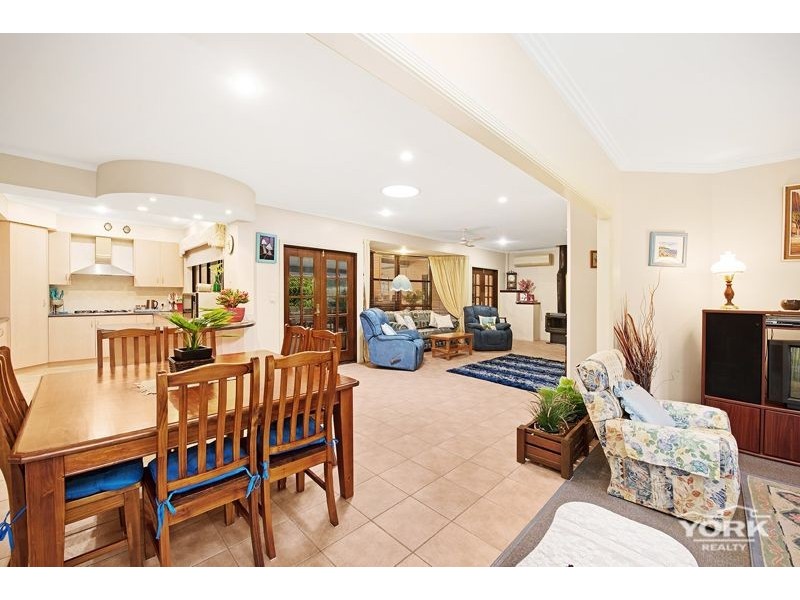 17 Diosma Drive, Highfields QLD 4352