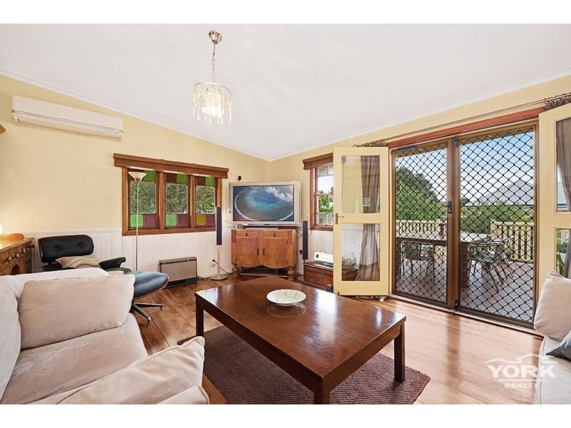 6 Somme Street, North Toowoomba QLD 4350