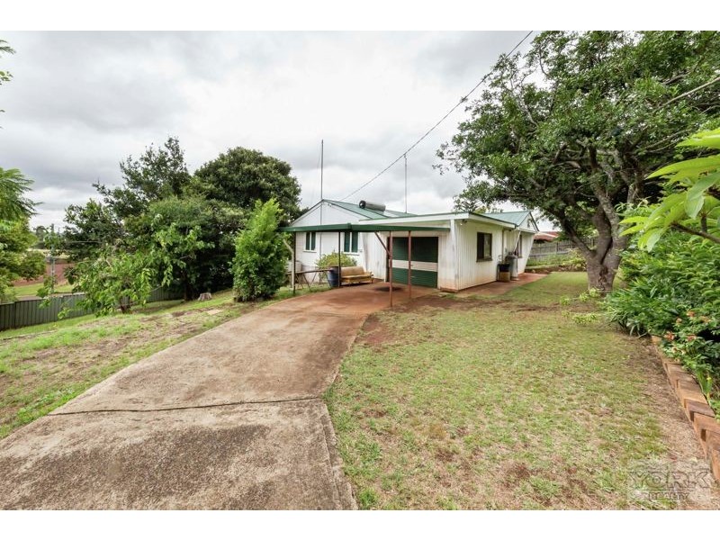 14 Messines Street, Harlaxton QLD 4350