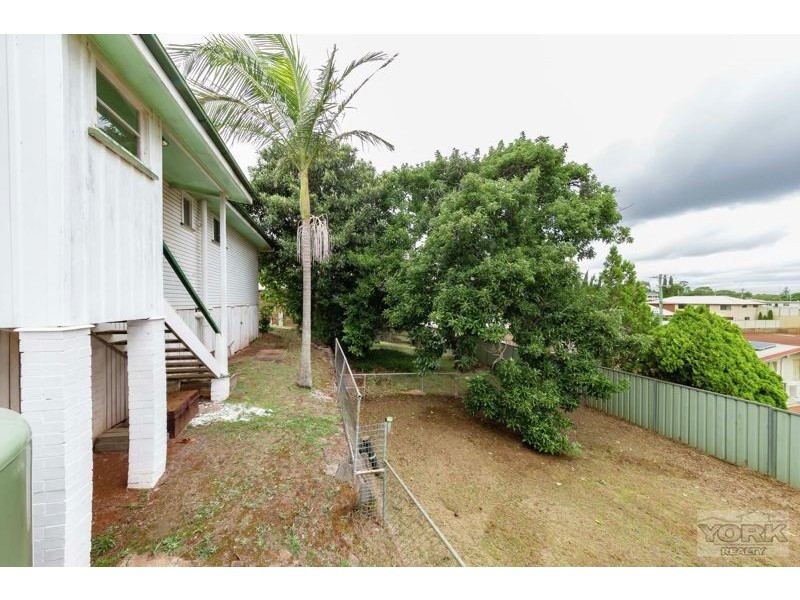 14 Messines Street, Harlaxton QLD 4350