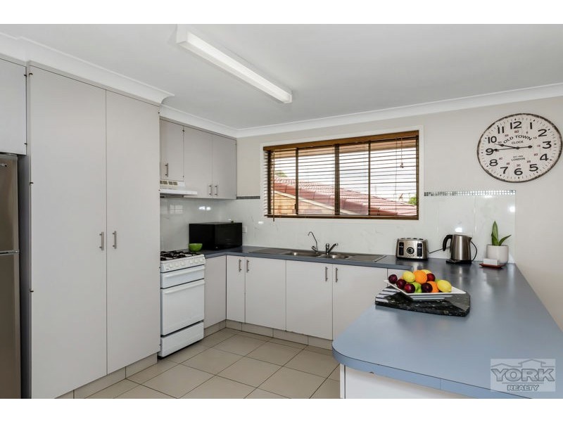 18 Nellie Street, Centenary Heights QLD 4350