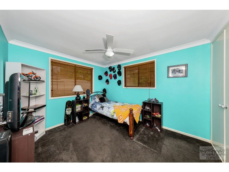 18 Nellie Street, Centenary Heights QLD 4350
