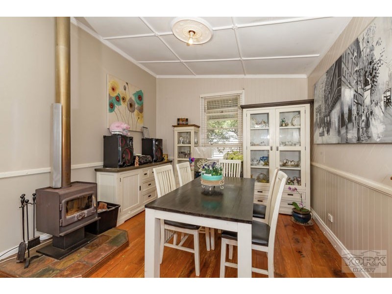 7 Ranfurly Street, Newtown QLD 4350