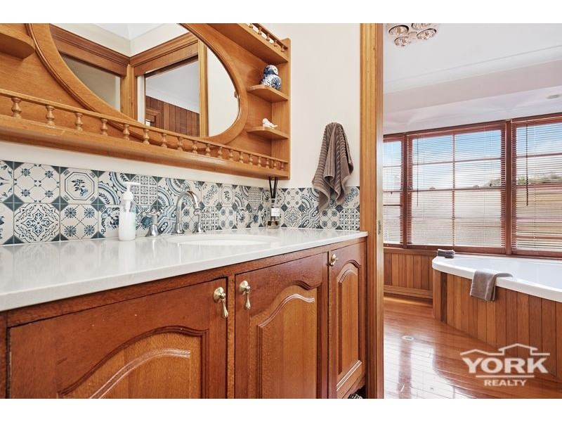 174 Perth Street, South Toowoomba QLD 4350