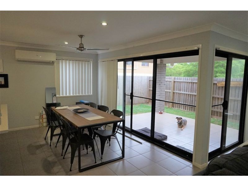 2/18 Mirle Street, Newtown QLD 4350