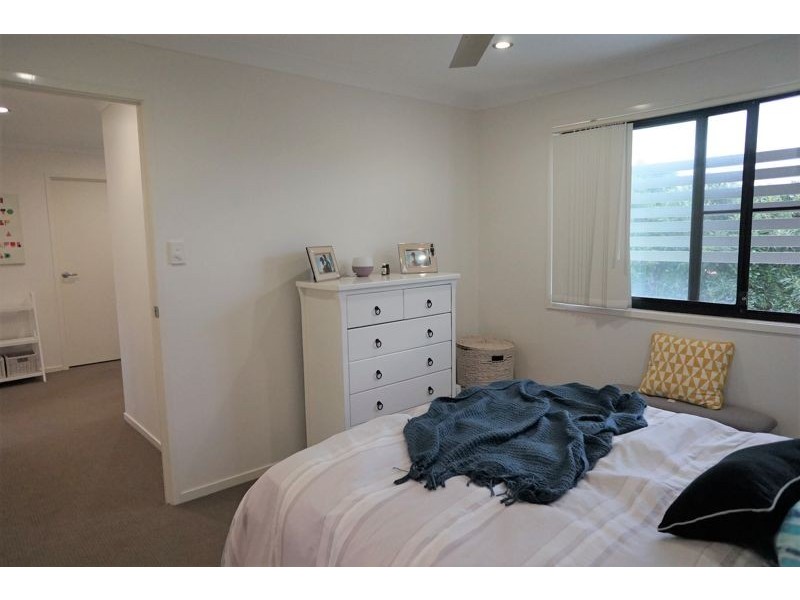 2/18 Mirle Street, Newtown QLD 4350