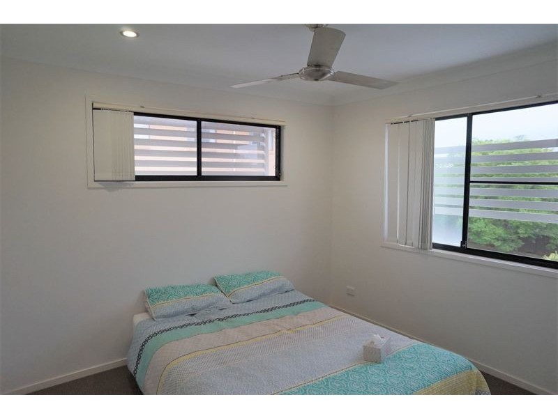 2/18 Mirle Street, Newtown QLD 4350