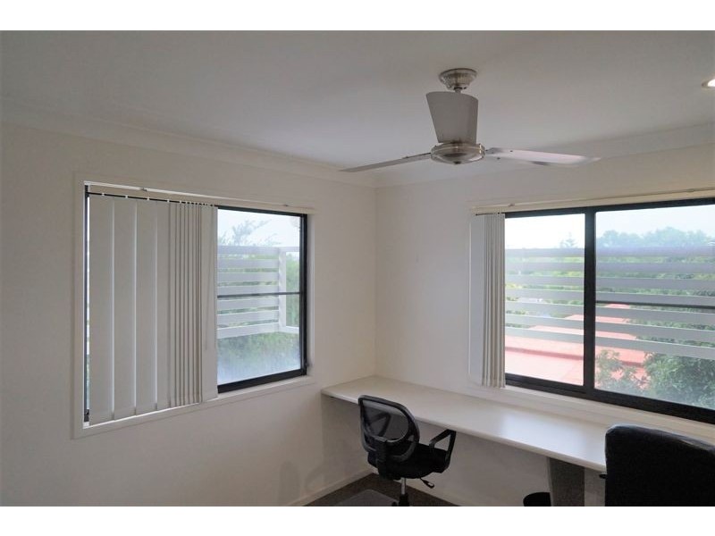 2/18 Mirle Street, Newtown QLD 4350