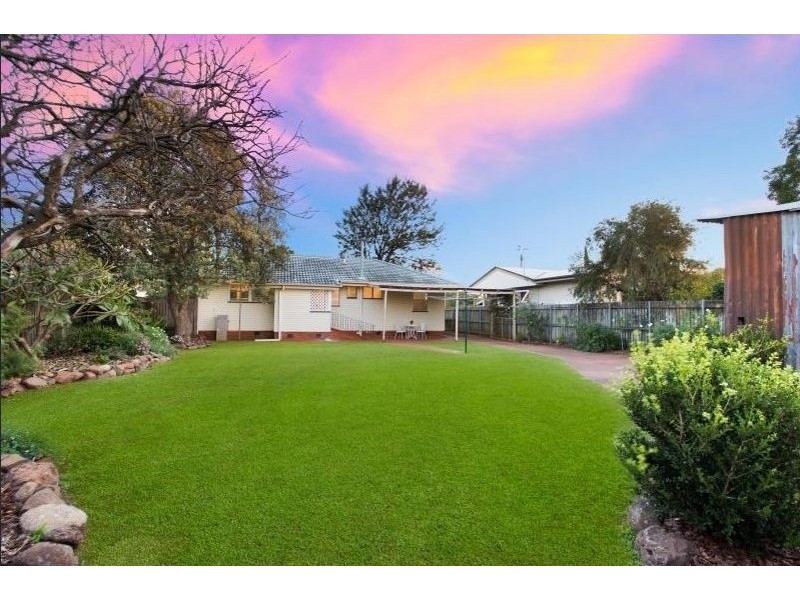 14 Gleeson Crescent, Harlaxton QLD 4350