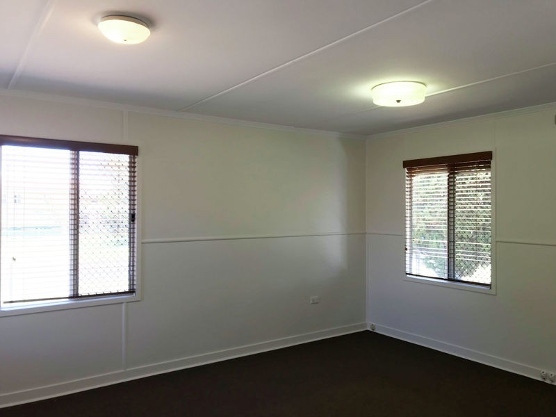 11 Martin Place, Harristown QLD 4350