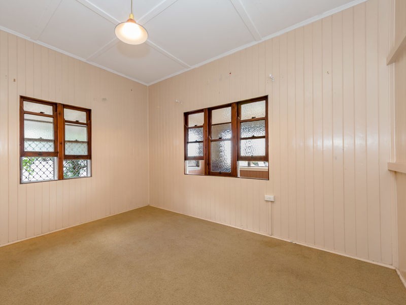 196 Ruthven Street, North Toowoomba QLD 4350