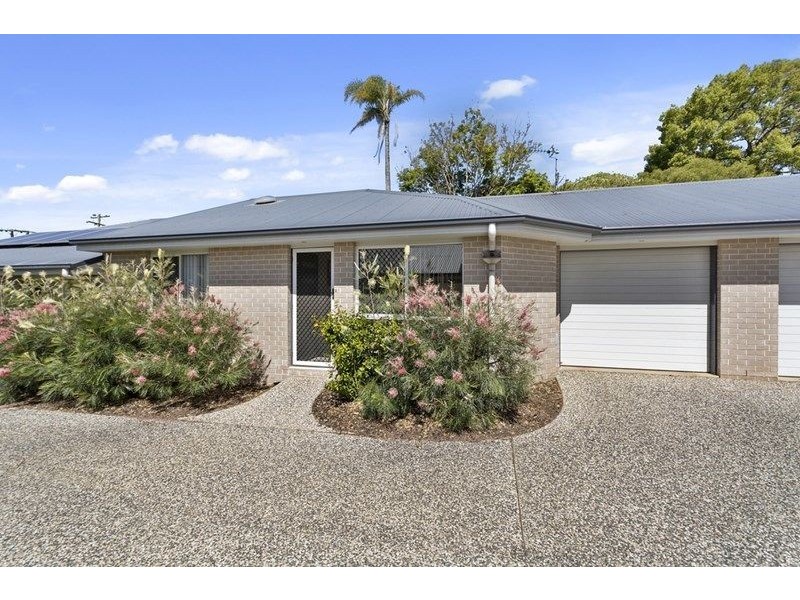 2/11 Hillside Street, Newtown QLD 4350