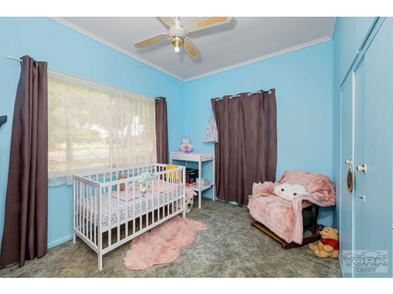 37 Eiser Street, Harristown QLD 4350