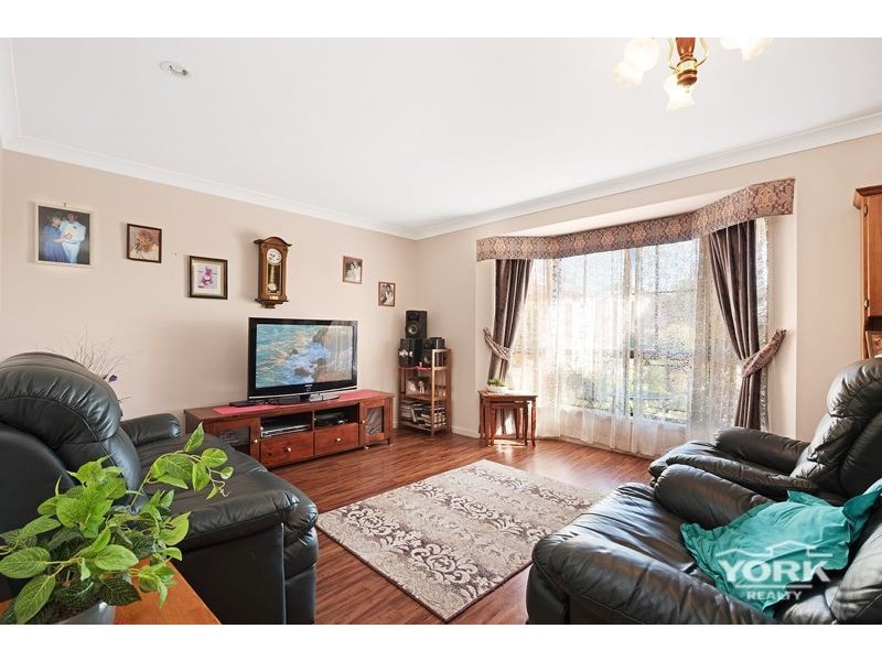 37 Horrocks Crescent, Kearneys Spring QLD 4350