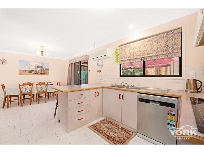 37 Horrocks Crescent, Kearneys Spring QLD 4350