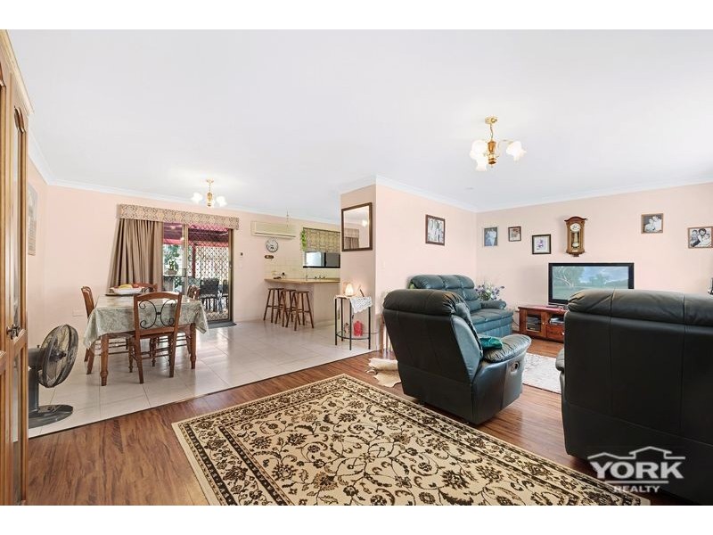 37 Horrocks Crescent, Kearneys Spring QLD 4350