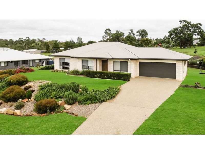 8 Gilbert Court, Highfields QLD 4352