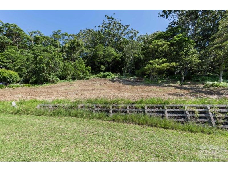 37 Windemere Terrace, Mount Lofty QLD 4350