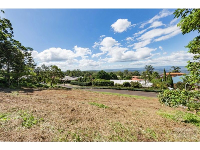 37 Windemere Terrace, Mount Lofty QLD 4350