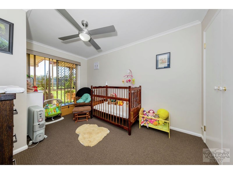 13 Cameron Street, Wyreema QLD 4352
