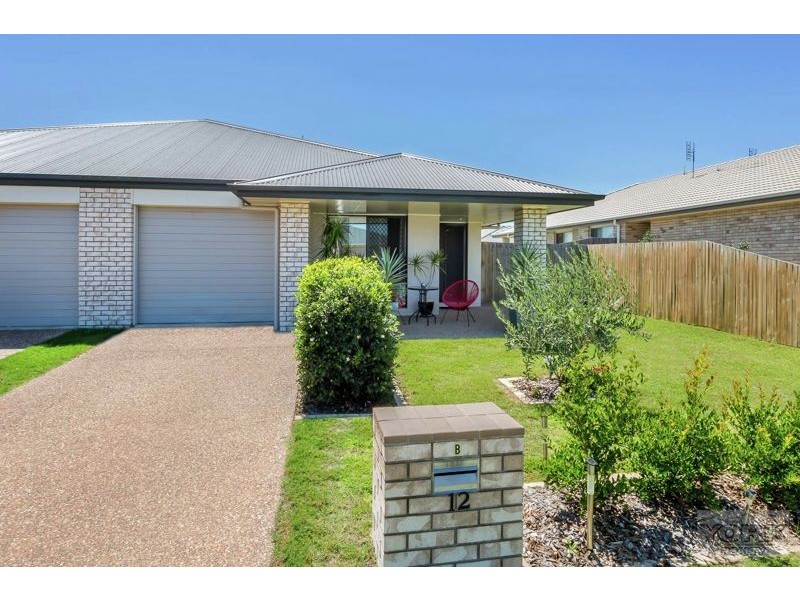 2/12 Esmeralda Street, Cambooya QLD 4358