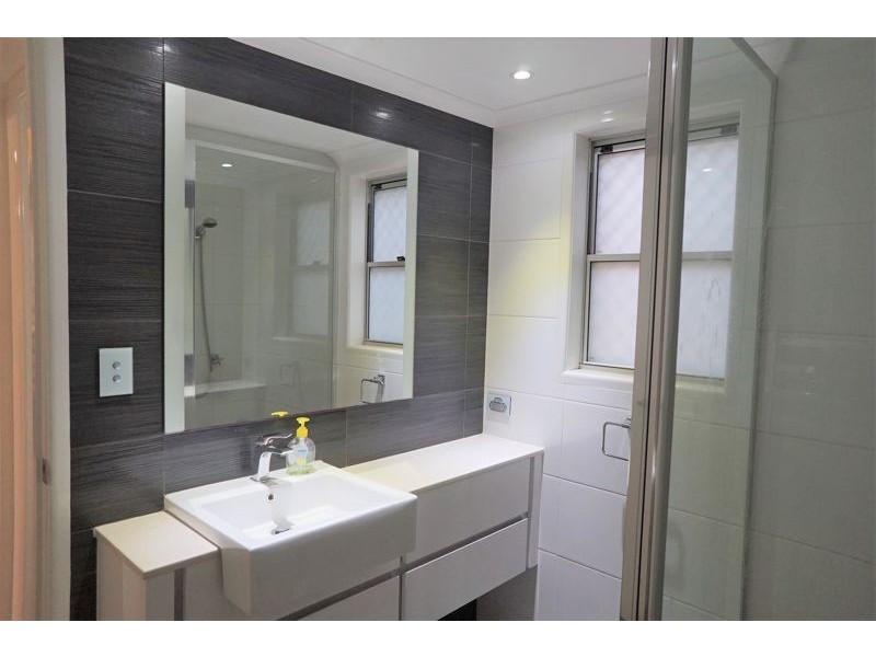 240 Alderley Street, Centenary Heights QLD 4350