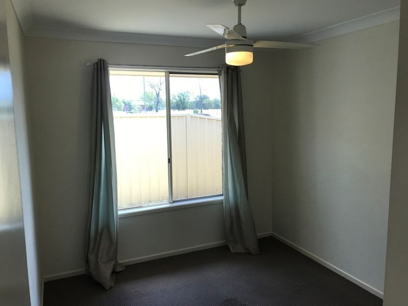 21 Donely Street, Oakey QLD 4401