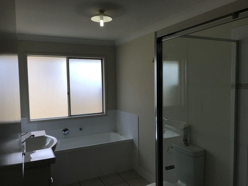 21 Donely Street, Oakey QLD 4401