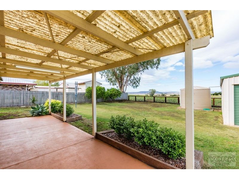 7 Cameron Street, Wyreema QLD 4352