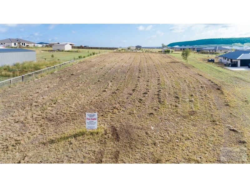 23 Sunshine Way, Kingsthorpe QLD 4400