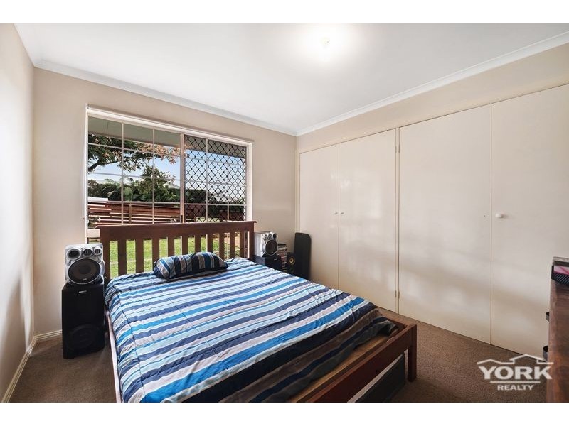 108 Hogg Street, Wilsonton Heights QLD 4350