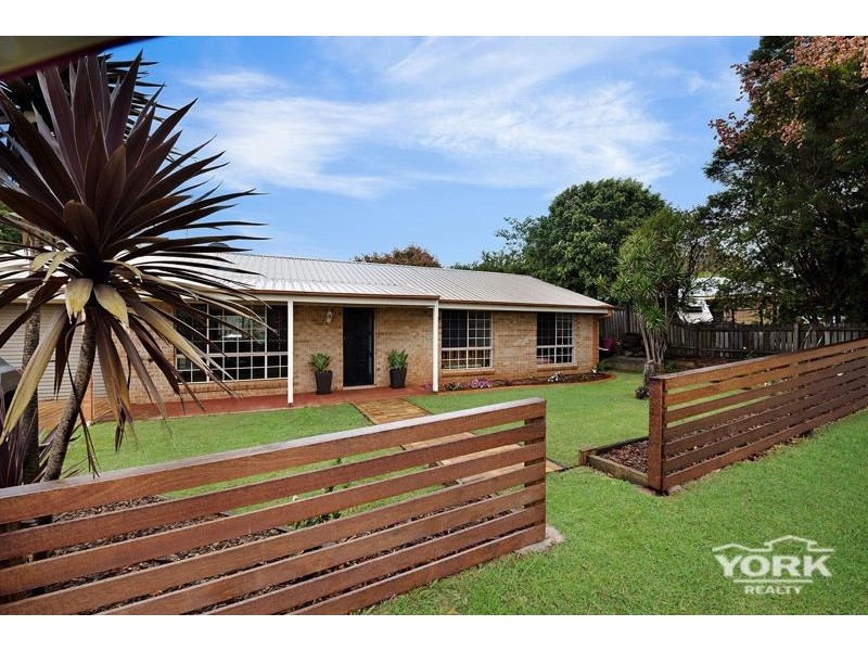 108 Hogg Street, Wilsonton Heights QLD 4350