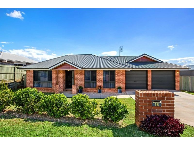 16 Sportsman Drive, Kleinton QLD 4352