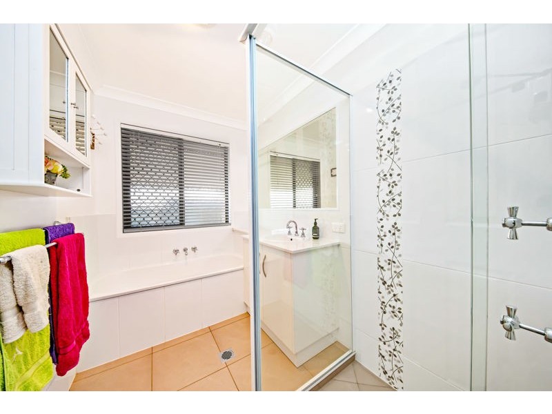 16 Sportsman Drive, Kleinton QLD 4352