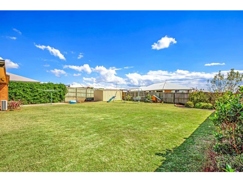 16 Sportsman Drive, Kleinton QLD 4352