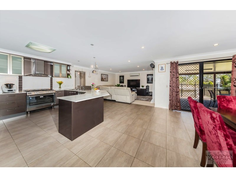 50 Holly Avenue, Highfields QLD 4352