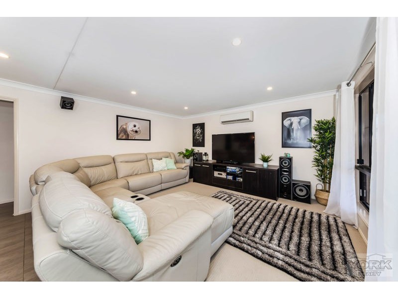 50 Holly Avenue, Highfields QLD 4352