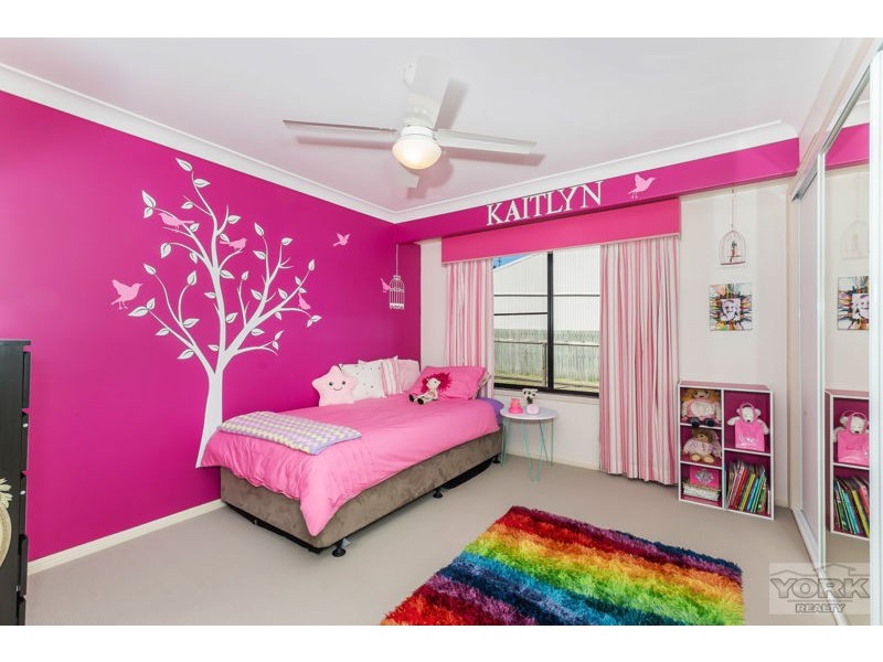 50 Holly Avenue, Highfields QLD 4352