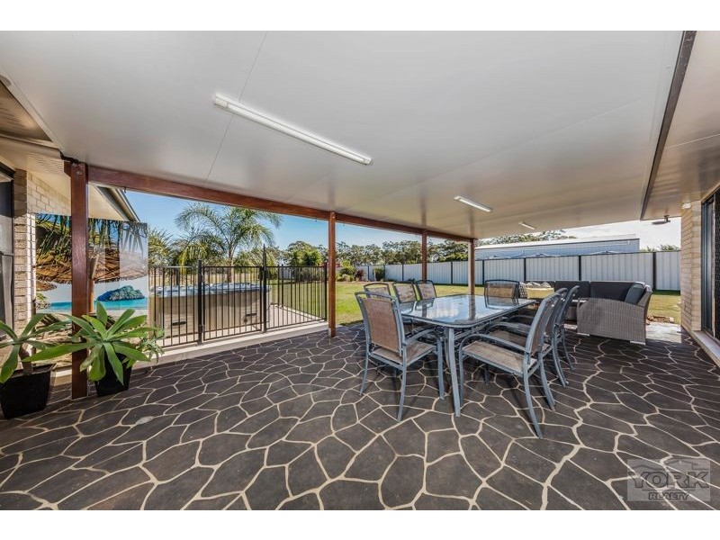 50 Holly Avenue, Highfields QLD 4352